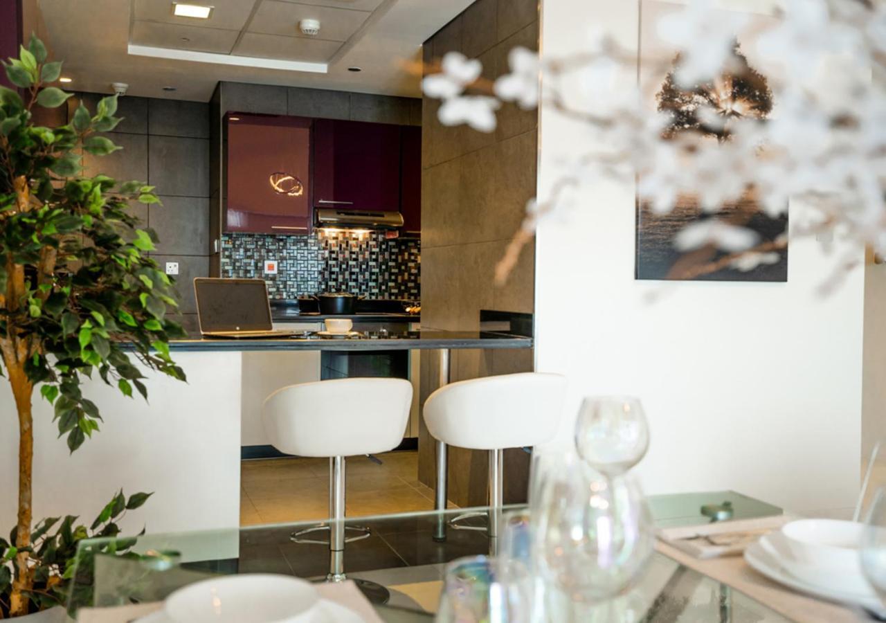 Nasma Luxury Stays - Cayan Tower Dubai Eksteriør bilde